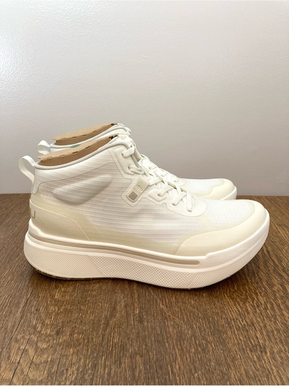Ahnu Sequence 1 Mid Sneaker Women’s Size 10.5 White